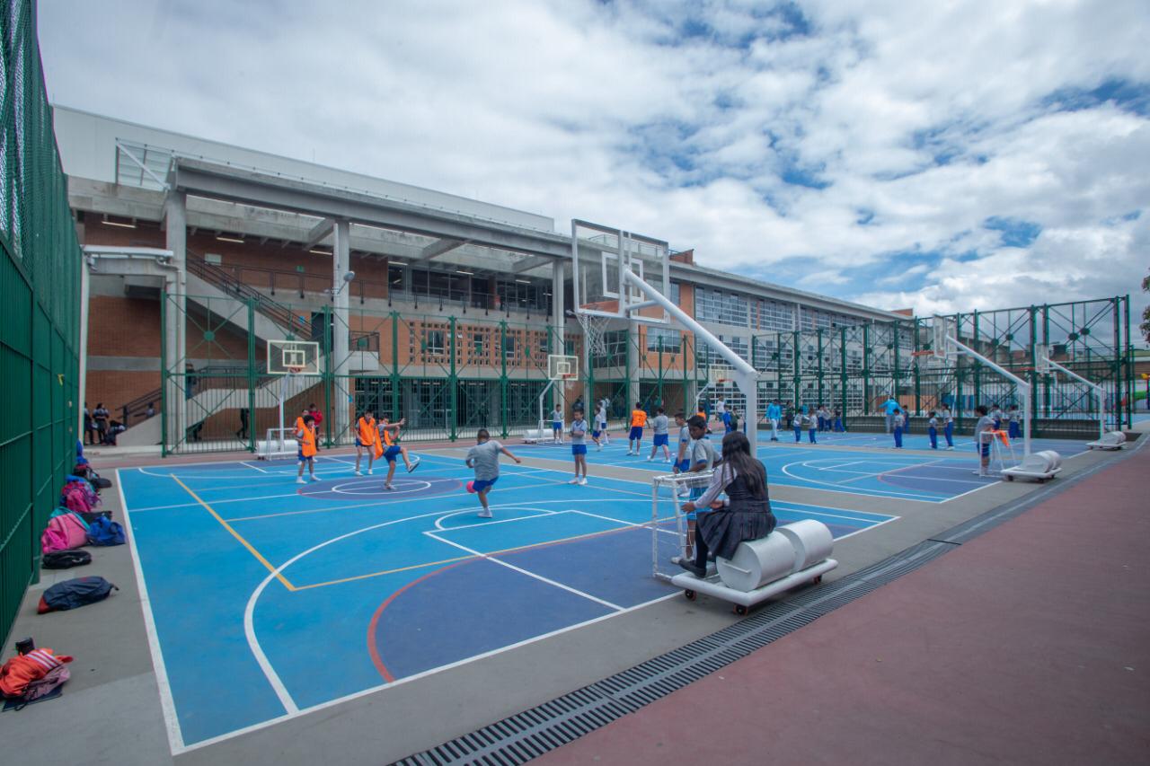 Alcaldía Peñalosa duplicó la inversión para educación superior en Bogotá