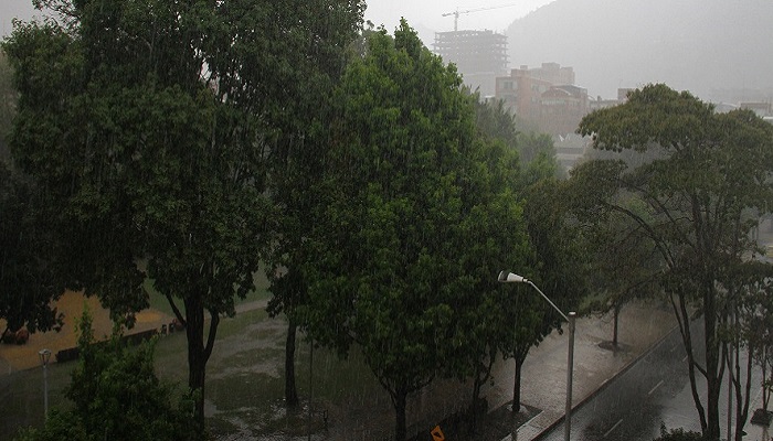 Se registra fuerte aguacero en Bogotá; el primero del año 