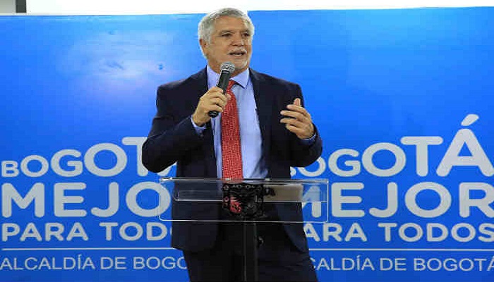 En Suba no se puede usar celular en vía pública, un nuevo caso de robo