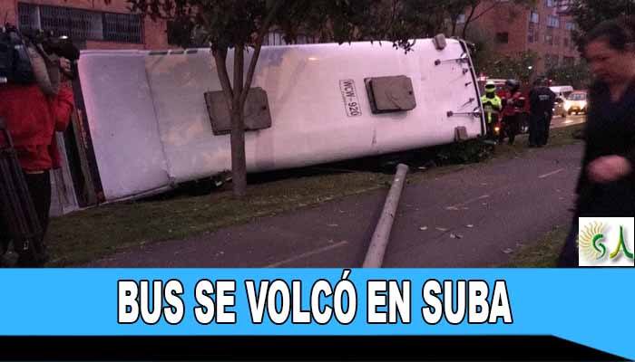 Bus se volcó y provoca fuerte congestión en Avenida Córdoba con calle 127, en la localidad de Suba