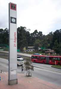 Piden a las autoridades desmontar “cambuches” cercanos a la Estación 21 Ángeles de Transmilenio en Suba