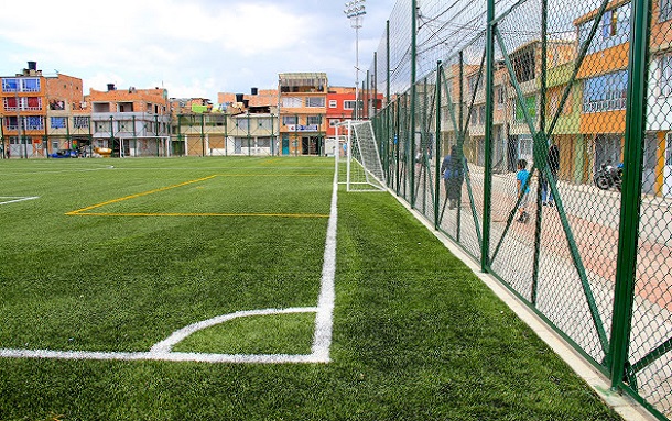 En Suba Bilbao denuncian grave discriminación para el fútbol que practican niñas campeonas habitantes de la ronda del río