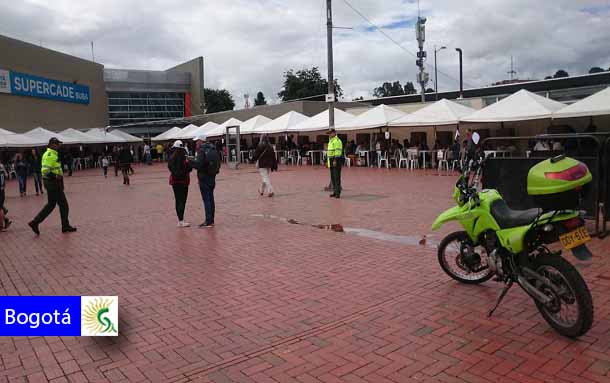 Vendedores informales y bicitaxistas ‘rompen’ cuarentena en Suba para pedir comida o poder trabajar