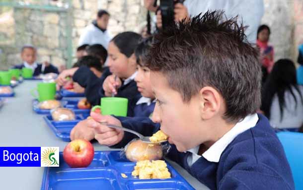 Así continúa entrega de alimentación escolar en Bogotá