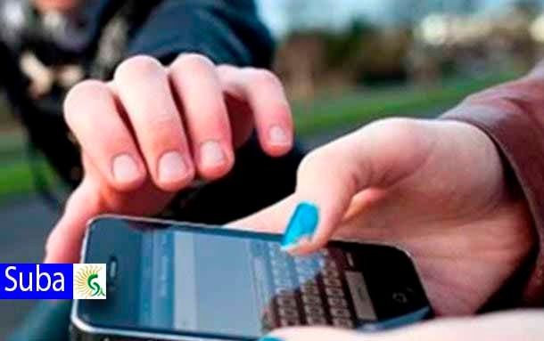 Sujetándola por el cuello, extranjero le roba celular a una abogada frente a Yerbamora II