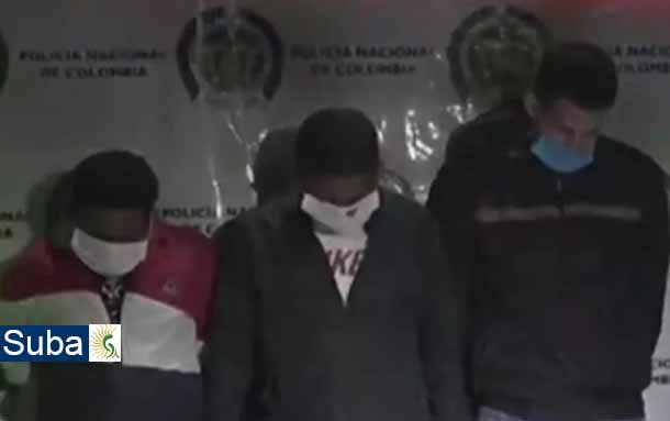 Tres sujetos fueron sorprendidos robando en un local de licores, en la localidad de Suba