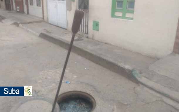 Vecinos del barrio El Cóndor en Suba, reclaman atención del Acueducto para destapar el alcantarillado que se rebosa desde septiembre