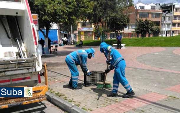 El día de hoy el equipo humano de La Unidad Administrativa Especial de Servicios Públicos trabaja en las calles de la localidad de Suba