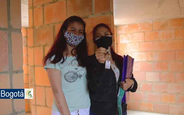 Hábitat entregó 120 viviendas a familias de reasentamiento en San Cristóbal