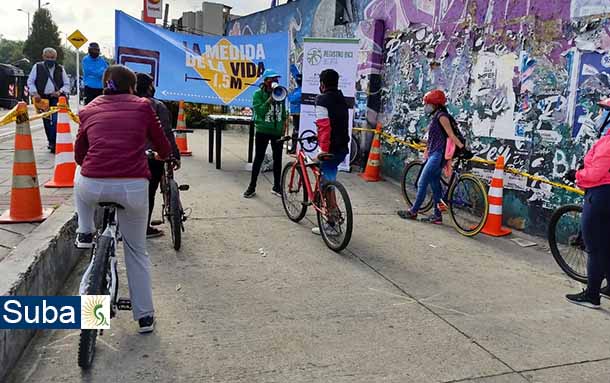 Jordana pedagógica para ciclistas en Suba promoviendo el respeto de las normas de tránsito