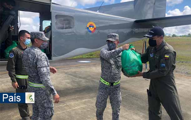 Su Fuerza Aérea transporta personal de construcción y más de 28 toneladas desde Puerto Rico e Islas Caimán hacia San Andrés