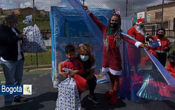 Ciudad Bolívar celebró la navidad a más de cien niños de la Fundación Colombianitos