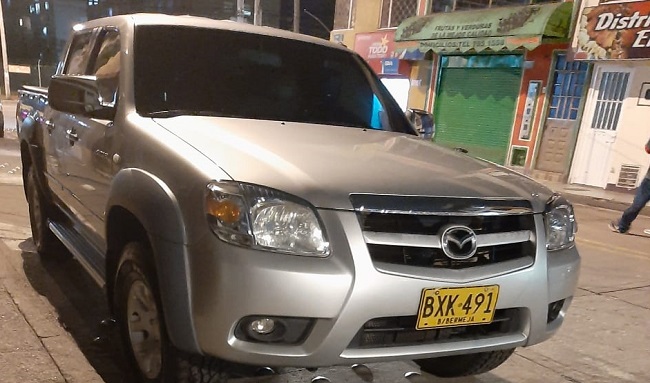Así fue el robo de una camioneta plateada en el barrio Porta de las Mercedes en Suba