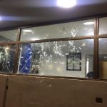 CAI de la Gaitana vandalizado y un policía herido en Suba en manifestaciones del 20 de julio