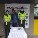 Capturan a un hombre con un arma y droga lista para la venta en el barrio Villamaría Suba