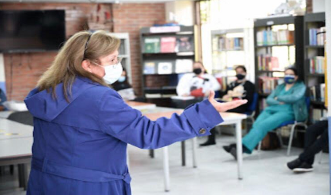 Bogotá fortalece la atención psicosocial en los colegios públicos con la llegada de 200 docentes orientadores