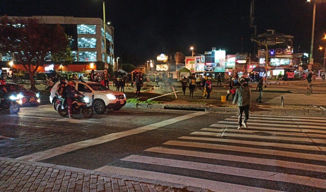 Se registra otra noche de caos y manifestaciones en Suba