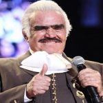 Allegado a Vicente Fernández, asegura que el artista tiene muerte cerebral