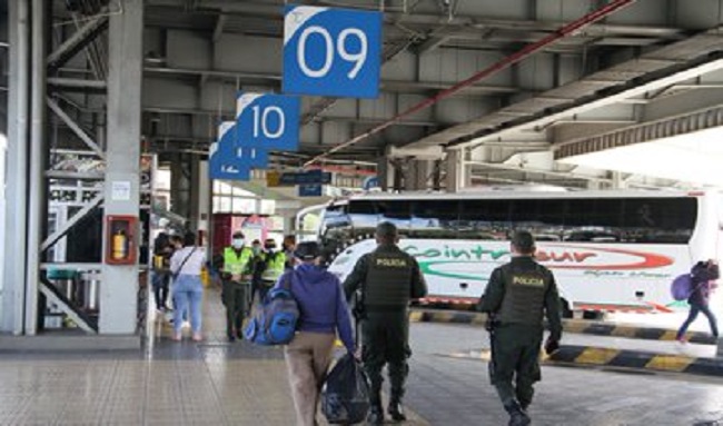 Desde la Terminal de Transporte de Bogotá se han movilizado 241.000 personas en la semana de receso