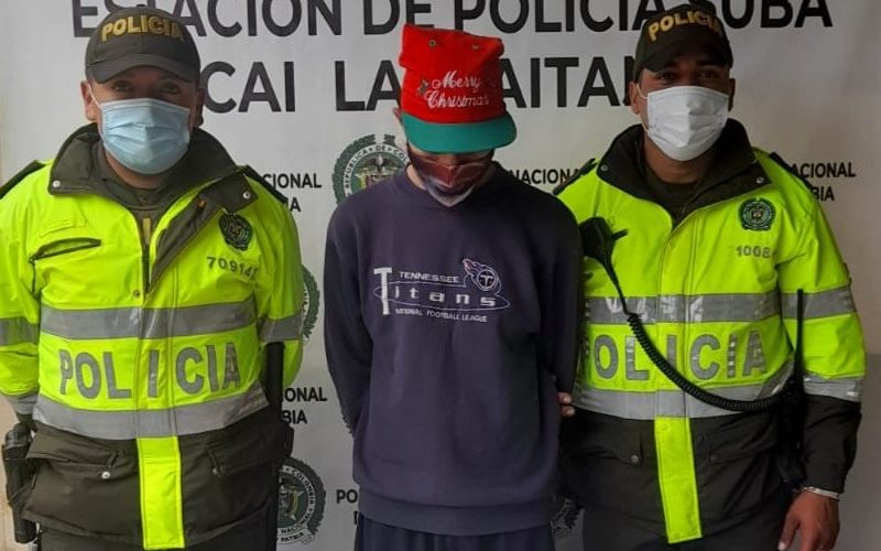 Hombre de 26 años de edad capturado por el delito de tráfico, fabricación o porte de estupefacientes en Lisboa Suba