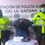 Sorprendido sujeto portando un arma traumática en el barrio la Cañiza en Suba