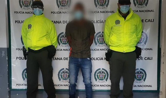 En la Avenida Cali con Suba, sujeto capturado por narcotráfico