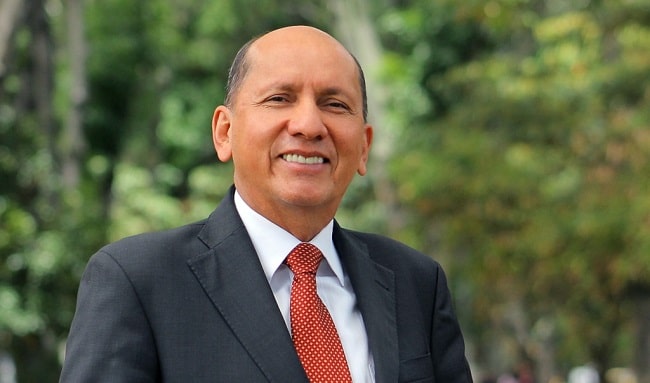 “Libertad y justicia”, general Luis Mendieta al Senado por el Centro Democrático