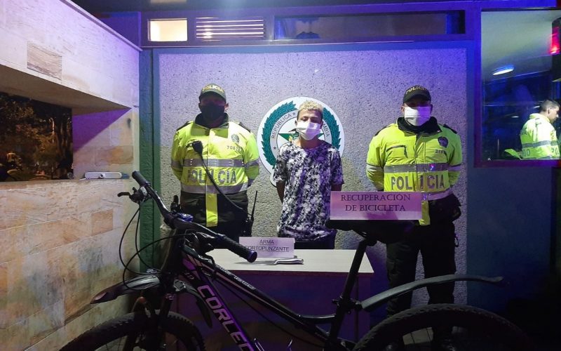 Policía de Suba recupera bicicleta robada y captura al atracador