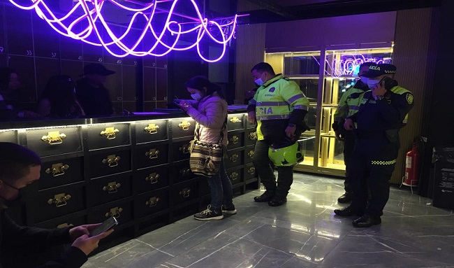 29 bares, sindicatos y clubes nocturnos sellados durante el fin de semana en Bogotá