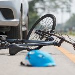 Accidente en Suba: entre automóvil y una bicicleta deja una persona herida