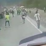 Vándalos con camisetas de equipo de fútbol asesinaron a dos hombres en la vía Cota-Chía en Cundinamarca