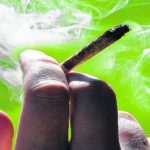 Demanda busca que venta de dosis mínima de marihuana no tenga cárcel