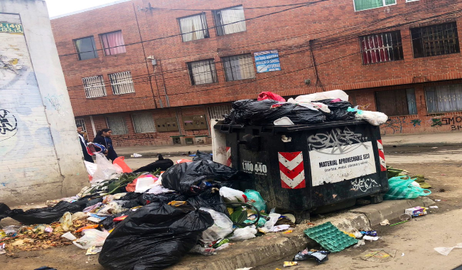 La UAESP: Basuras, malos olores y hasta 'chulos' son los problemas de basura en Suba