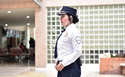 Mujeres guardas de seguridad ahora representan el 30% en el mercado laboral en Colombia