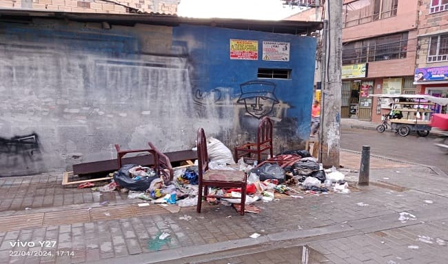 Vecinos exigen solución urgente ante el vertedero ilegal de basura en Ciudadela Cafam