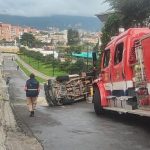 Volcamiento de camión generó problemas de movilidad en Colina Campestres, Suba