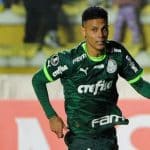 Este es el jugoso salario de Richard Ríos, uno de los mejores jugadores de Brasil. Richard Ríos, mediocampista de 24 años, quien recientemente debutó como goleador con la Selección Colombia en la victoria 5-1 sobre Estados Unidos, no para de brillar.