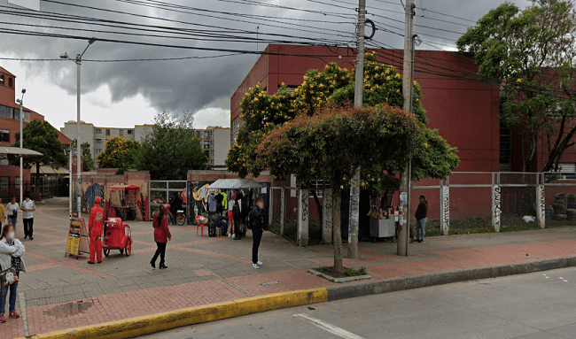 Estudiantes del Colegio República Dominicana anuncian paro por aguas residuales y roedores