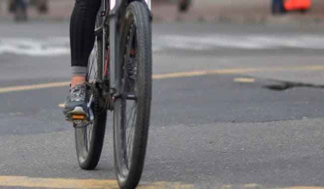 Ladrón en bicicleta siembra el miedo en el barrio Compartir de Suba