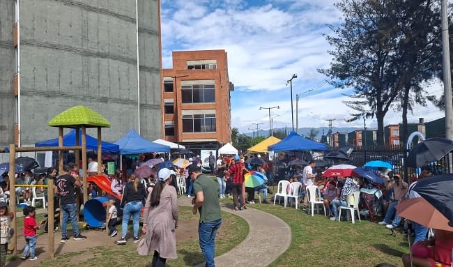 Éxito total en la celebración de la fiesta de la Virgen del Carmen y la Familia en Suba: Música, premios y comunidad