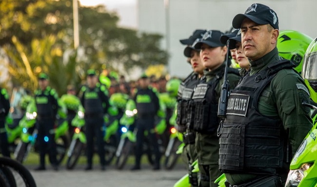 Alerta por falta de policías en Bogotá: el número más bajo en 12 años y un déficit de más de 8.200 uniformados