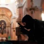 Ladrones roban consola de sonido en iglesia de Suba tras participar en misa