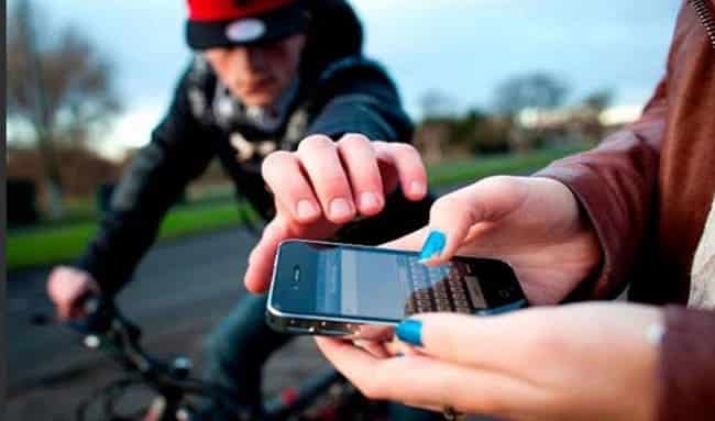 Mujer es asaltada por ladrón en bicicleta en almendros tras jornada de protesta en Suba