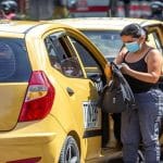 Pasajera denuncia robo en Suba: taxista rompió billete tras alegar que era falso