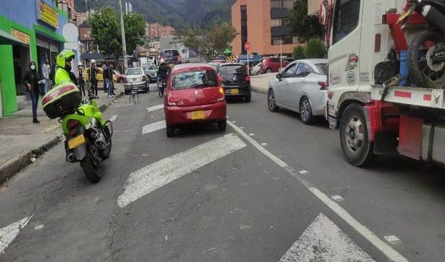 Vecinos de Suba exigen acción ante el caos vehicular por mal parqueo en Lisboa, Berlín y Bilbao