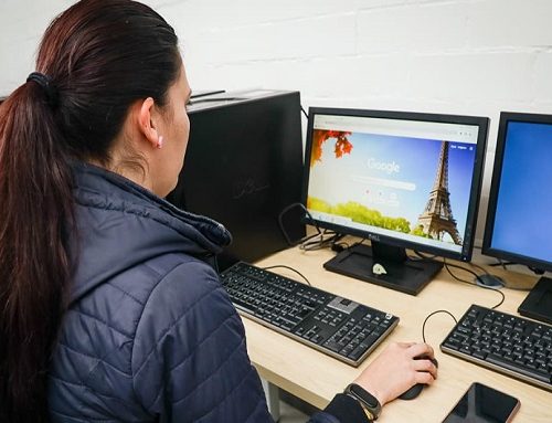 Bogotá empodera a las mujeres con curso gratuito de habilidades digitales