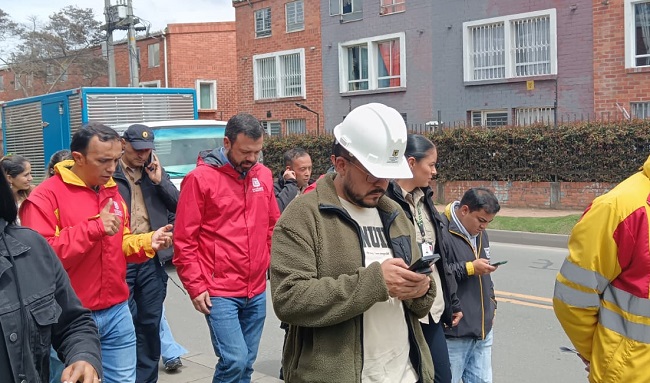 Alcalde de Bogotá Galán recorrió Suba para identificar problemáticas a intervenir