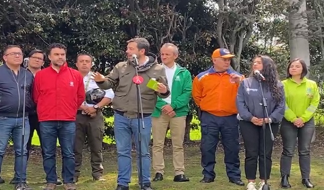 Alcalde Galán lidera el PMU tras fuertes lluvias en Bogotá