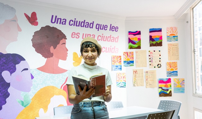 Celebremos el segundo cumpleaños de la Sala de Lectura Manzana del Cuidado del Centro de Bogotá