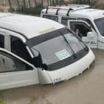 Inundaciones atraparon buses escolares y de servicio público en la Autopista Norte en Bogotá